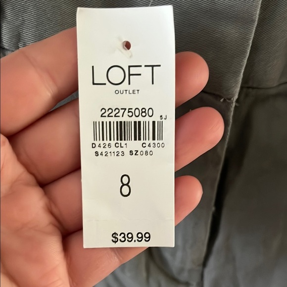 LOFT Gray shorts - Picture 2 of 4